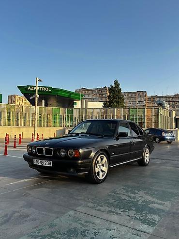 bmw group: BMW 5 series: 2.5 l | 1995 il Sedan — 6