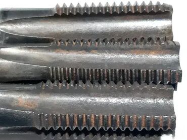 Ostali uređaji: Rucne ureznice M20 (M24x2,5) ureznica- 🔩 !-Cena je za komplet od tri — 4