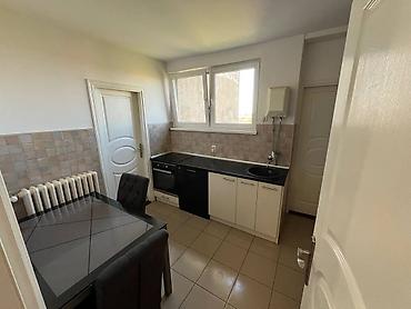 Prodaja stanova: Trosoban stan u Zrenjaninu, naselje Bagljaš Stan je na 8/10 spratu — 3