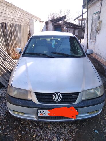 Volkswagen: Volkswagen Polo: 2004 г., 1.8 л, Механика, Газ, Седан