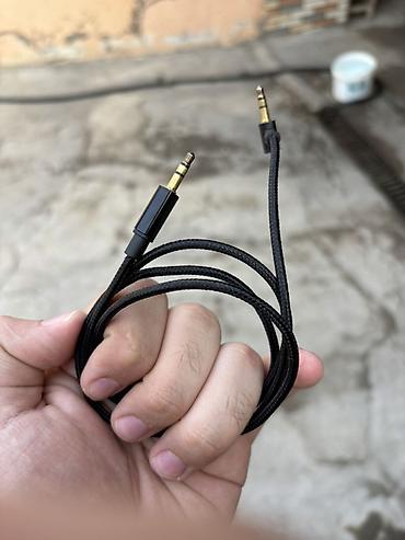vətən komputer: 3.5 mm AUX səs kabeli - Hər iki ucunda 3.5 mm stereo (TRS) jack – — 1