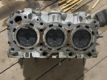 Двигатели, моторы и ГБЦ: Головка блока цилиндров (ГБЦ) 3‑цилиндровая, алюминиевая, с двумя — 3