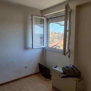 Stan na dan: ​garsonjeru od 21m2 na odličnoj lokaciji u Ustaničkoj ulici (kod — 5