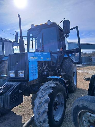 Traktorlar: Belarus 892 (Gomselmash/Gomel) təkərli traktor - Güclü ön yük — 2