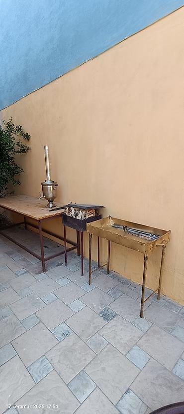koz samovarı: Manqal və samovar dəsti - 2 ədəd kömürlə işləyən manqal: biri qızılı — 1