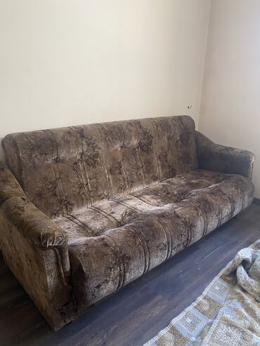продать диван бу: Диван-кровать, цвет - Коричневый, Б/у