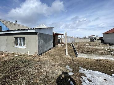 Продажа коттеджей и домов: Срочно продаю дом в Караколе Хоз постройка имеется На участке at lalafo.kg — 10 Продажа коттеджей и домов: Срочно продаю дом в Караколе Хоз постройка имеется На участке — 10