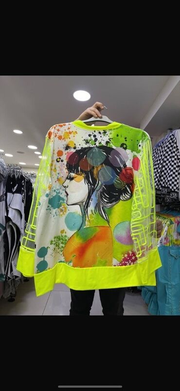 демисезонные куртки с капюшоном: Rəngli printli yüngül bomber gödəkçə - Dizayn: Arxa hissədə portret