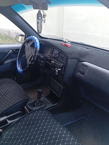 Транспорт: Volkswagen Passat: 1993 г., Механика, Бензин — 6
