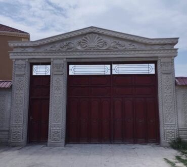 Həyət darvazaları: Dekorativ daş elementlər. Bu daşlar evin fasadına zəriflik və — 5