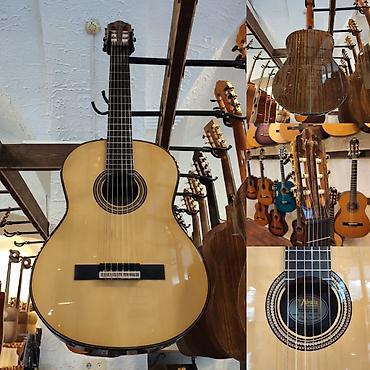 gitara tuner: Klassik gitara Valencia VC 564 Simlərin sayı: 6 Üst:Sitka Spruce Qol — 1