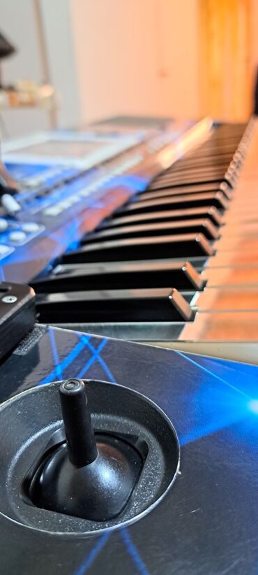 korg satilir: Sintezator, Korg, Ödənişli çatdırılma
