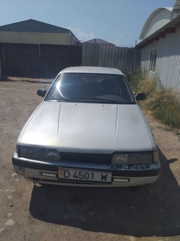 магнитафон двух кассетник: Mazda 626: 1990 г., 2 л, Механика, Бензин