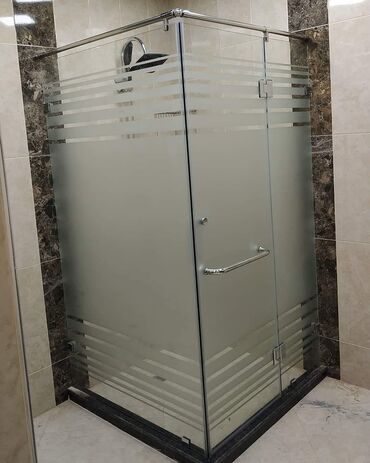 Duş kabinaları, arakəsmələr: Yeni Üstü açıq kabina, Künc üçün, Ödənişli çatdırılma — 26
