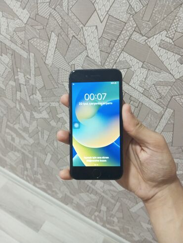Apple iPhone: IPhone 7, 32 GB, Black Titanium