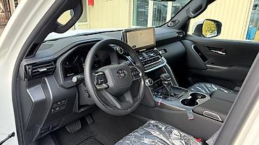 Toyota: Toyota Land Cruiser: 2026 г., 3.5 л, Автомат, Гибрид, Внедорожник — 9