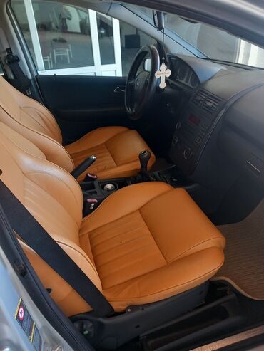 Mercedes-Benz: Mercedes-Benz A-klasa (W169) – 5 vrata, srebrna boja Karakteristike i — 7