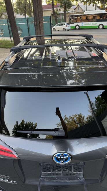 Toyota: Toyota RAV4: 2017 г., 2.5 л, Гибрид, Внедорожник — 6