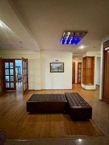 Продажа квартир: 4 комнаты, 203 м² at lalafo.kg — 4 Продажа квартир: 4 комнаты, 203 м² — 4