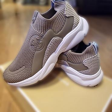 Michael Kors “Sami Knit Trainer” patike, odgovaraju i 37.5 - Model
