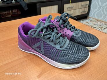 Кроссовки и спортивная обувь: Кроссовки, 37.5, Reebok, Б/у, Самовывоз