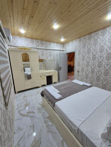 Günlük kirayə evlər: 140 kv. m, 4 otaqlı, Kombi, Qaz, İşıq — 12