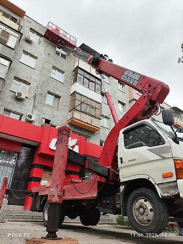 mobile stand: Стрела 28 м, 300 т — 2