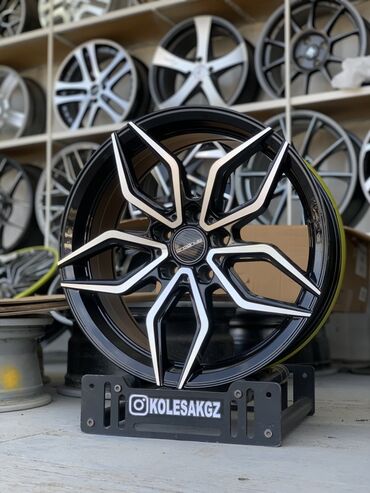 Диски: Литые Диски R 18 Advan Racing, Комплект, отверстий - 5, Новый