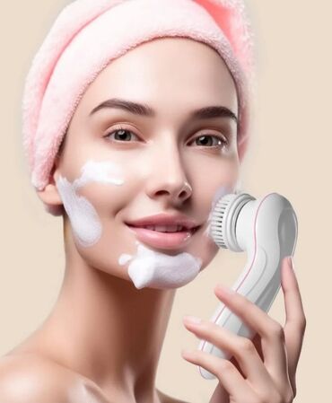 Šminka: Set za Ciscenje,Negu i Masazu Lica NOVO 3u1 Cosmetic Beauty AKCIJA — 1