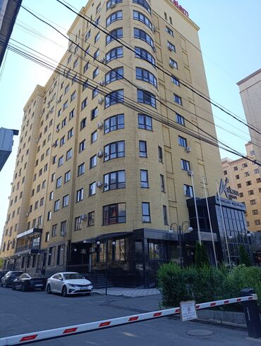 парковка: Продаются пять парковочных мест в паркинге многоэтажного жилого дома в