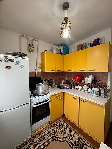 3 бөлмө, 58 м², Ата-Түрк паркы 104-серия, 4 кабат, Ремонт талап кылынат