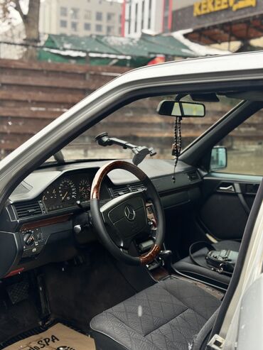 Mercedes-Benz: Mercedes-Benz W124: 1994 г., 3.2 л, Автомат, Бензин, Седан — 4