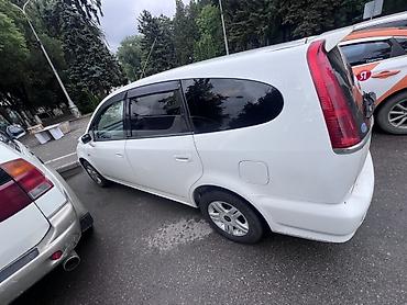 Honda: Honda Stream: 2002 г., Хэтчбэк — 6