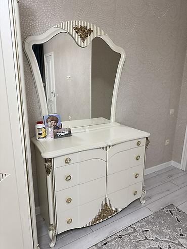 Спальные гарнитуры: Спальный гарнитур, Б/у, Двуспальная кровать, Шкаф, Комод, Кыргызстан, Самовывоз, цвет - Белый — 14