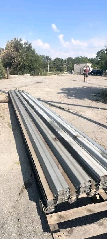 zabor: Hasar üçün stenkası 80mm qalın profnastillerdi uzunlugu 6 metrə bir — 6