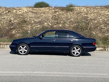 pirus 50 kuza: Mercedes-Benz E-Class: 2.2 l | 1999 il Sedan — 1