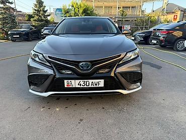 daf 430: Toyota Camry: 2021 г., 2.5 л, Автомат, Гибрид, Седан — 1