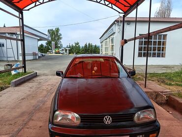 Volkswagen: Dördqapılı qara rəngli hetçbek model "Volkswagen Golf III" avtomobili — 17