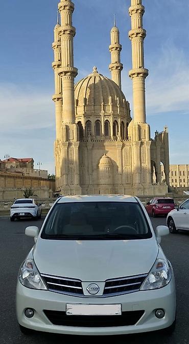 Nissan: Nissan Tiida: 1.5 л | 2011 г. Седан — 1