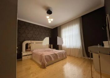 дом на колесах в баку аренда: Ramani Ṣuṣa qesebesinde 3 otaqli heyet evi kiraye verilir ev temirden