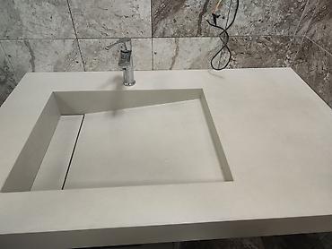 odun satisi: Hamam otağı üçün müasir üslubda, inteqrasiya olunmuş lavabo ilə — 1
