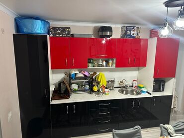 кухонные стенки: Кухонный гарнитур, Шкаф, цвет - Красный, Б/у