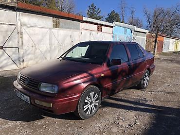 Volkswagen: Volkswagen Vento: 1993 г., 2 л, Механика, Бензин, Седан at lalafo.kg — 2 Volkswagen: Volkswagen Vento: 1993 г., 2 л, Механика, Бензин, Седан — 2