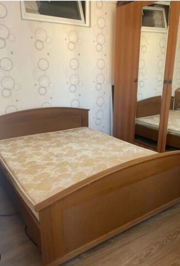 кровать трансформер: İşlənmiş, İkinəfərlik çarpayı, Bazasız, Matras ilə, Siyirməsiz, Rusiya