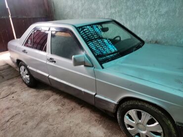 Mercedes-Benz: Mercedes-Benz 190: 1993 г., 1.9 л, Механика, Бензин, Хэтчбэк