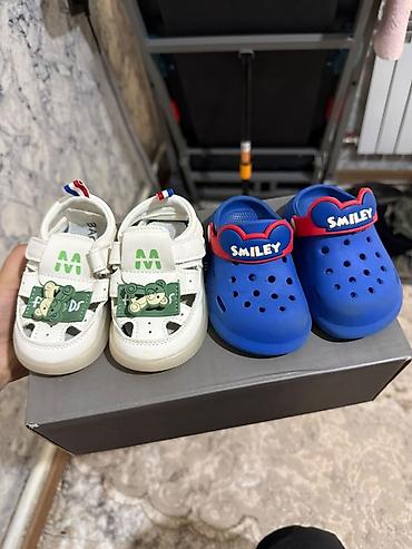 nike tech: Детская обувь, комплект из двух пар. 1) Кроссовки/сандалии белые: - — 1