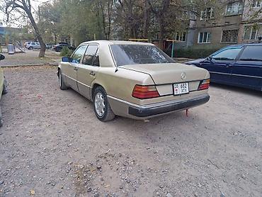 е36 e36: Mercedes-Benz W124: 1991 г., 2.3 л, Механика — 3