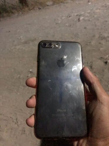 с моей доплатой: IPhone 7 Plus, Б/у, 128 ГБ, Черный, Чехол, 100 %