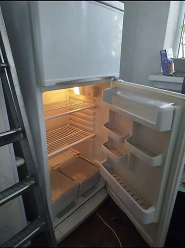 Бытовая техника: Холодильник Stinol, Б/у, Двухкамерный, No frost, 150 * — 2