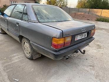 унаа бишкек авторынок: Audi 100: 1989 г., 2 л, Кол менен иштөөчү, Бензин, Седан — 5